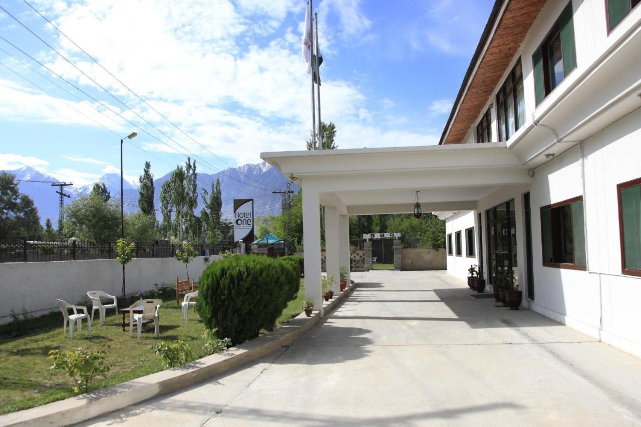 Hotel One Skardu Exterior foto